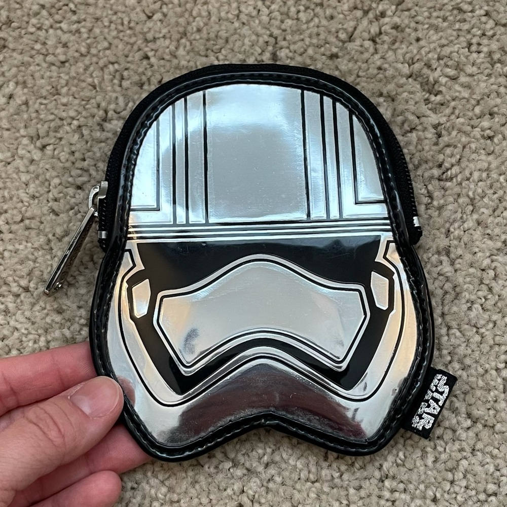 Loungefly Star Wars Captain Phasma Coin Purse